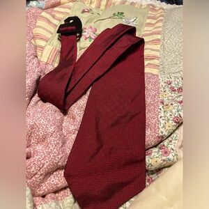 Ralph Lauren 100% silk tie red made in the USA pre owned